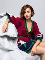 Lily Collins Poster Z1G766466