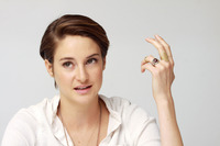 Shailene Woodley Poster Z1G767043