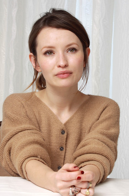 Emily Browning Poster Z1G767526