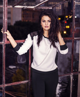 Selena Gomez Sweatshirt #1246455