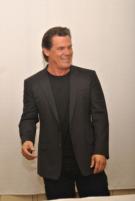 Josh Brolin Poster Z1G789446