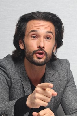 Rodrigo Santoro Poster Z1G828249