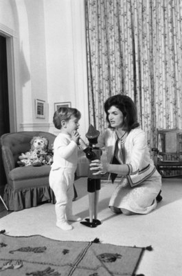 Jacqueline Kennedy Onassis Poster Z1G845231