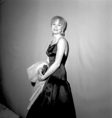 Shirley MacLaine Poster Z1G847754