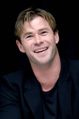 Chris Hemsworth Poster Z1G850199