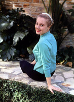 Shirley Jones Poster Z1G935038