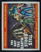The Day the Earth Stood Still movie poster (1951) Sweatshirt #666323